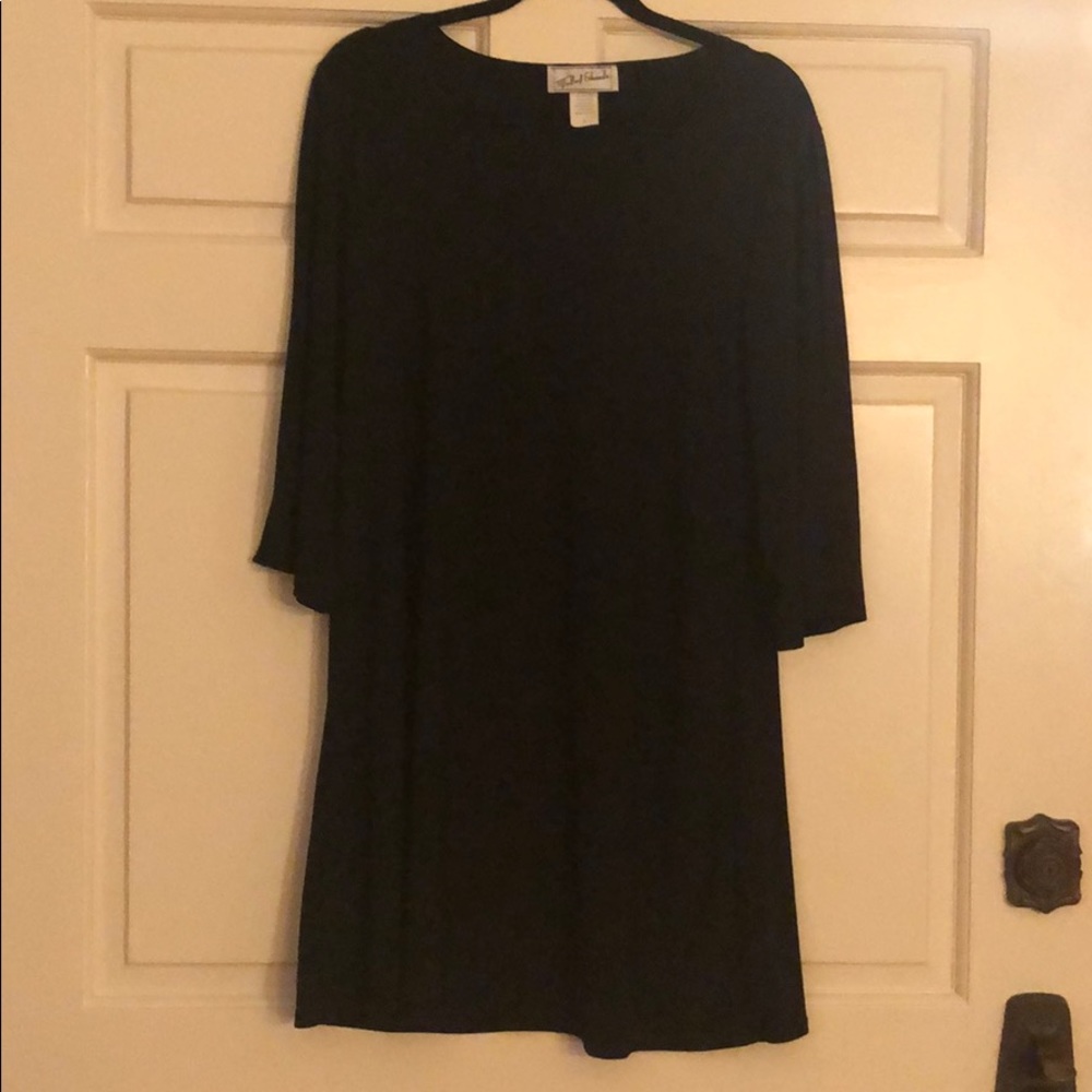Simple black dress with split sleeves